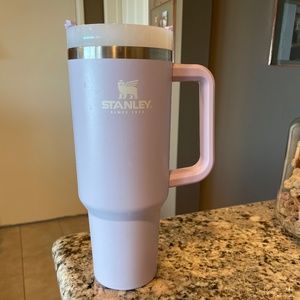Gently Used STANLEY 40 oz Cup